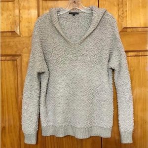 Ladies Staccato Light Gray Hooded Hoodie Sweater Top Blouse 
Size Small 4 - 6
O…